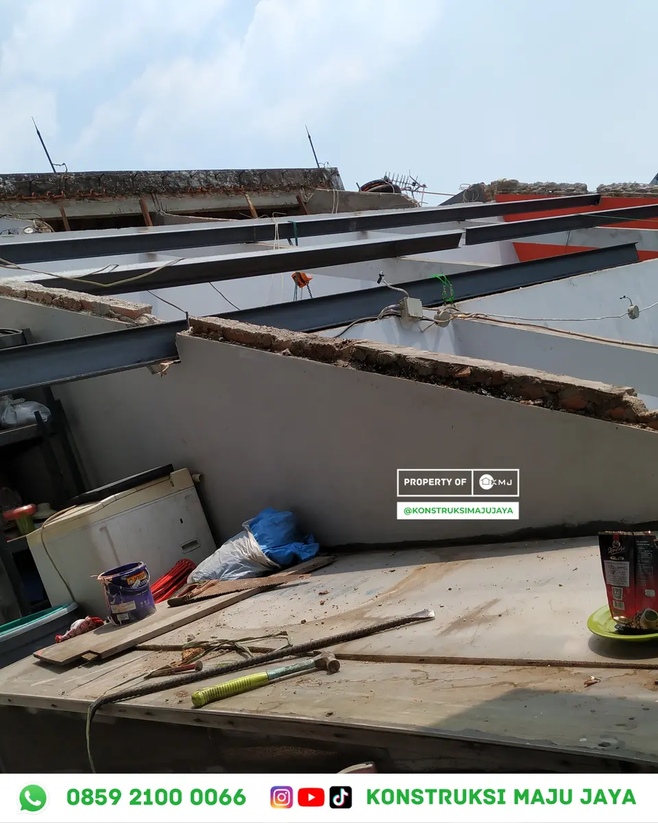Detail Pemasangan Aksesoris Alderon Weather Seal Pencegah Bocor Atap UPVC