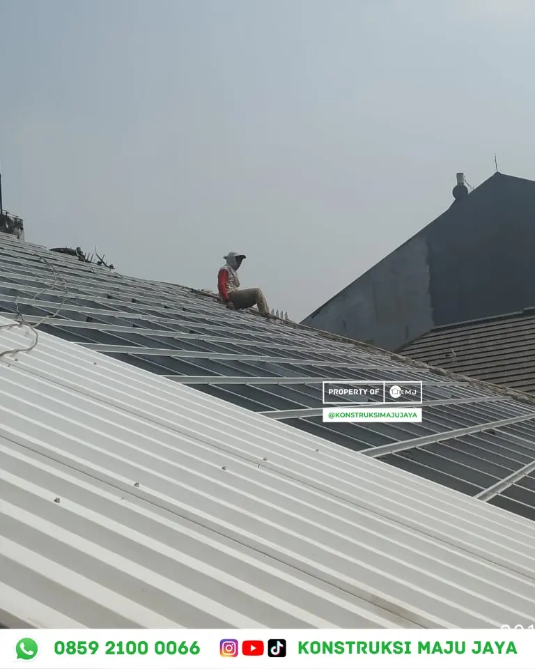 Emboss Merek Alderon Asli Pada Atap UPVC Warna Putih