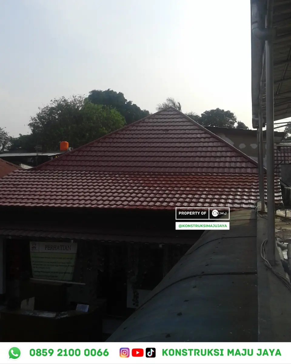 Aplikasi Sealant Weatherproof di Sekeliling Kusen Tips Memilih Harga Kusen Aluminium untuk Iklim Lembap di Jakarta Barat – Bebas Karat & Anti Rayap – Aplikasi Sealant Weatherproof di Sekeliling Kusen