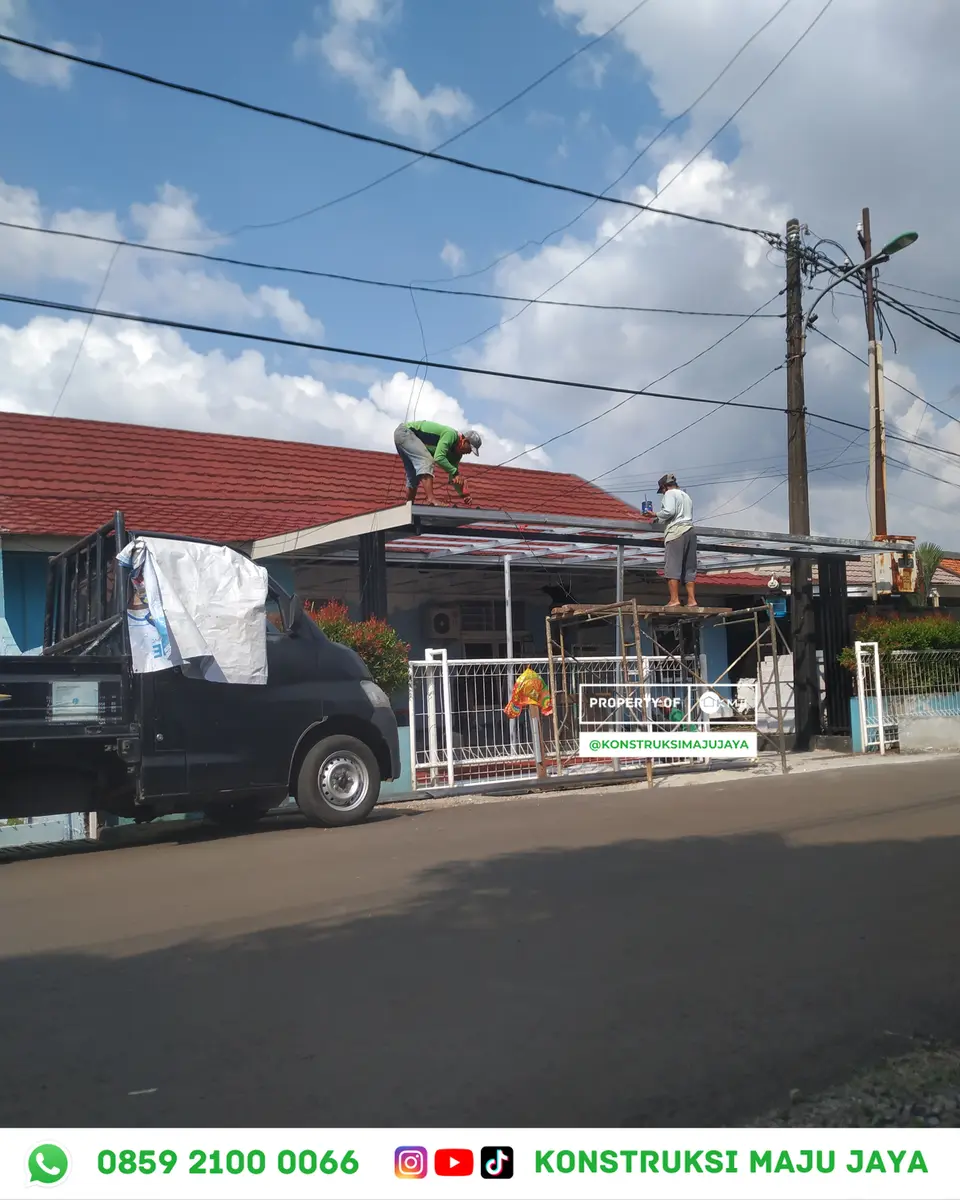 Perbandingan Kontraktor Kusen Aluminium vs Kusen Kayu: Mana yang Lebih Hemat Jangka Panjang? Konstruksi Maju Jaya