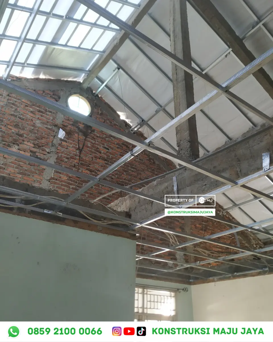 Jasa Pemasangan Pintu Aluminium Kaca di Jakarta Selatan – Material handle stainless, Harga Borongan Bersaing – Kualitas Material & Kerapihan Finishing Pintu Aluminium Kaca